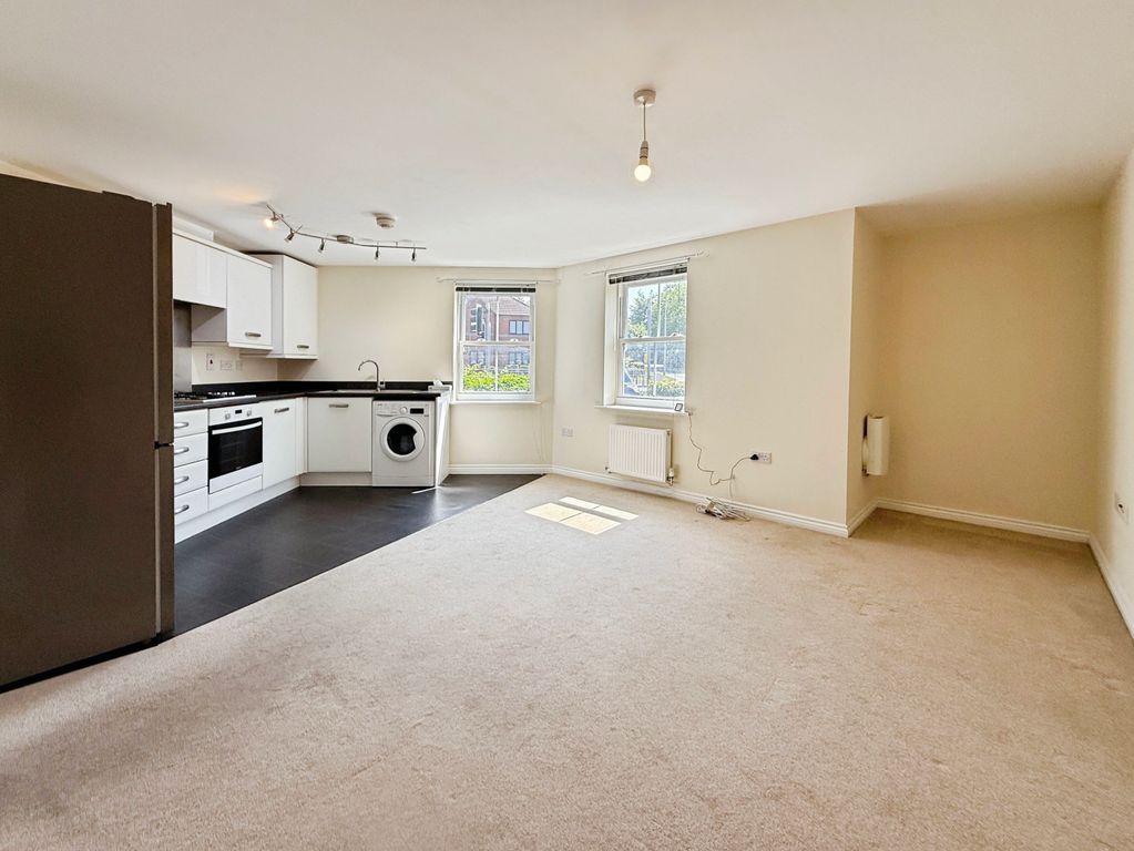 Property photo 3 of 9