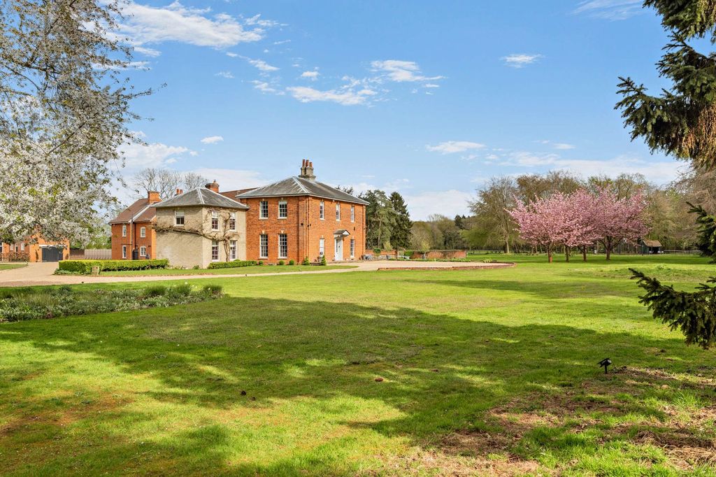 Property photo 1 of 21 Grounds