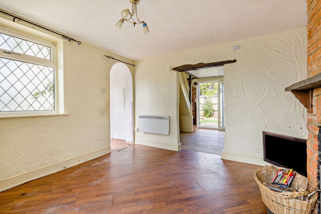 Property photo 2 of 34