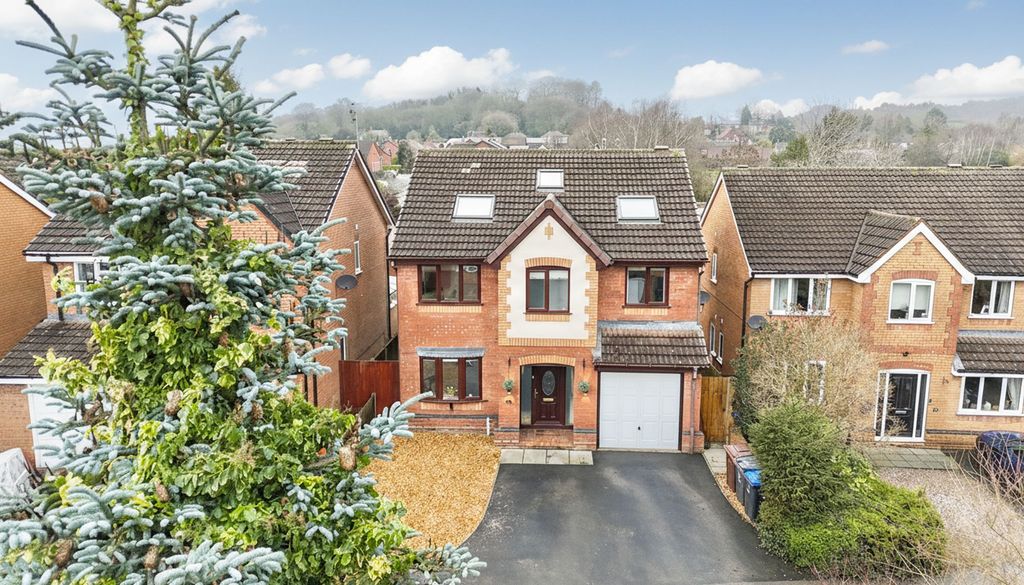 Property photo 1 of 29