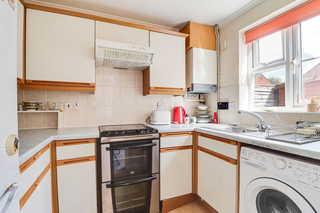 Property photo 2 of 15 Kitchen