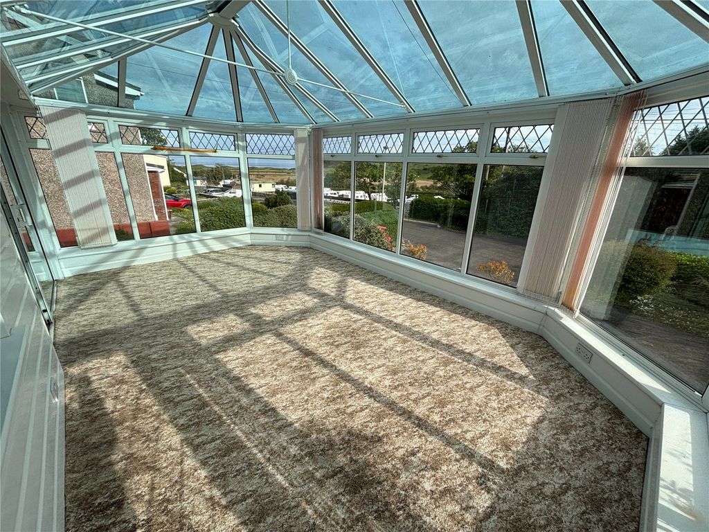 Property photo 2 of 15 Picture No. 04