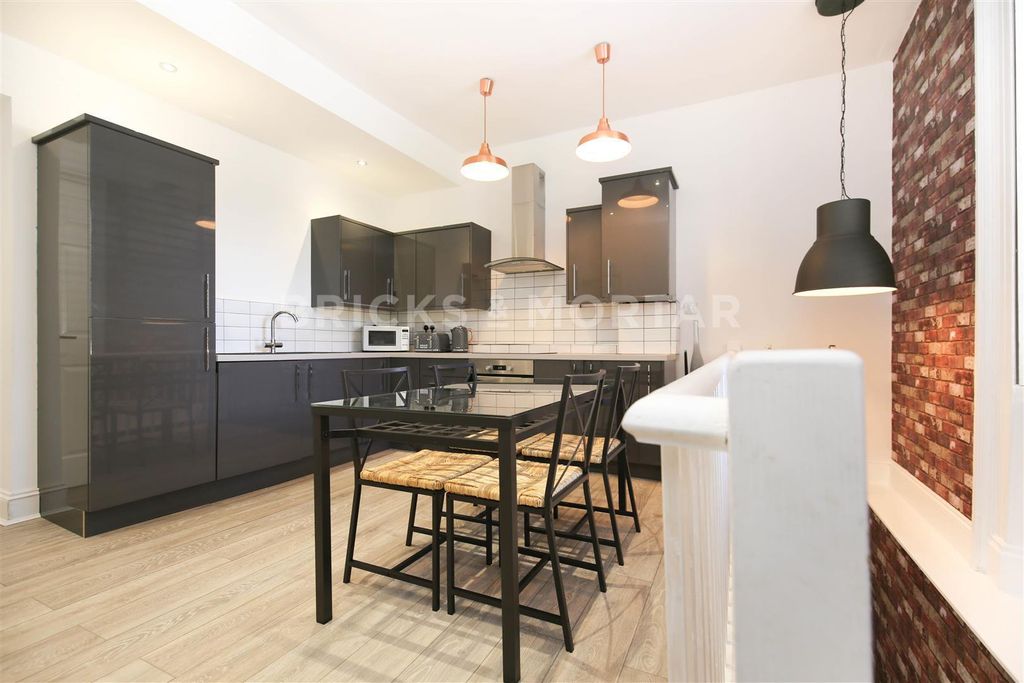 Property photo 1 of 22 Nzioixvvs_Xzey9Sjxgsjdmg6Mq.Jpg