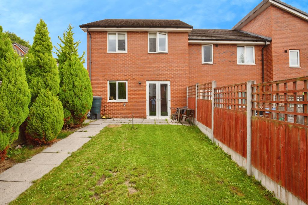 Property photo 2 of 24