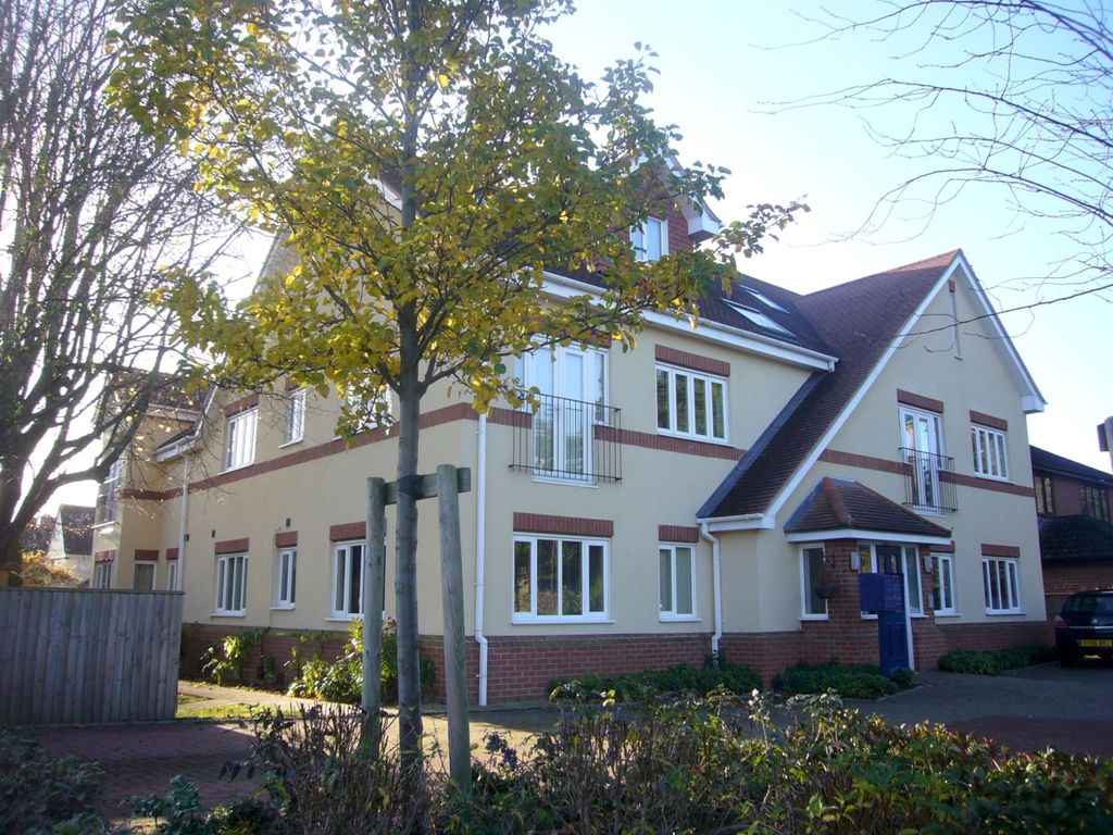 Property photo 1 of 8 5 The Lodge 005