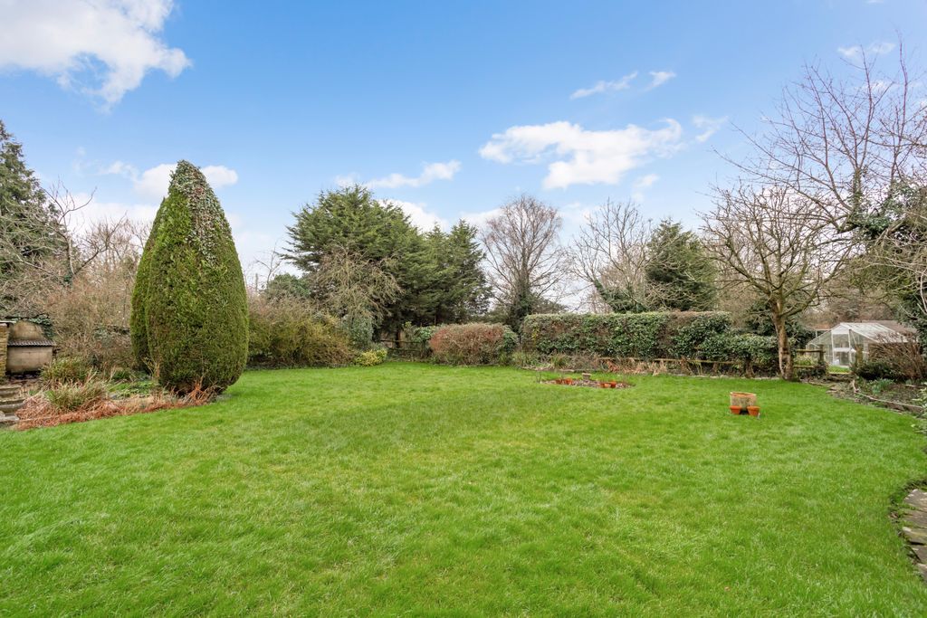 Property photo 3 of 23