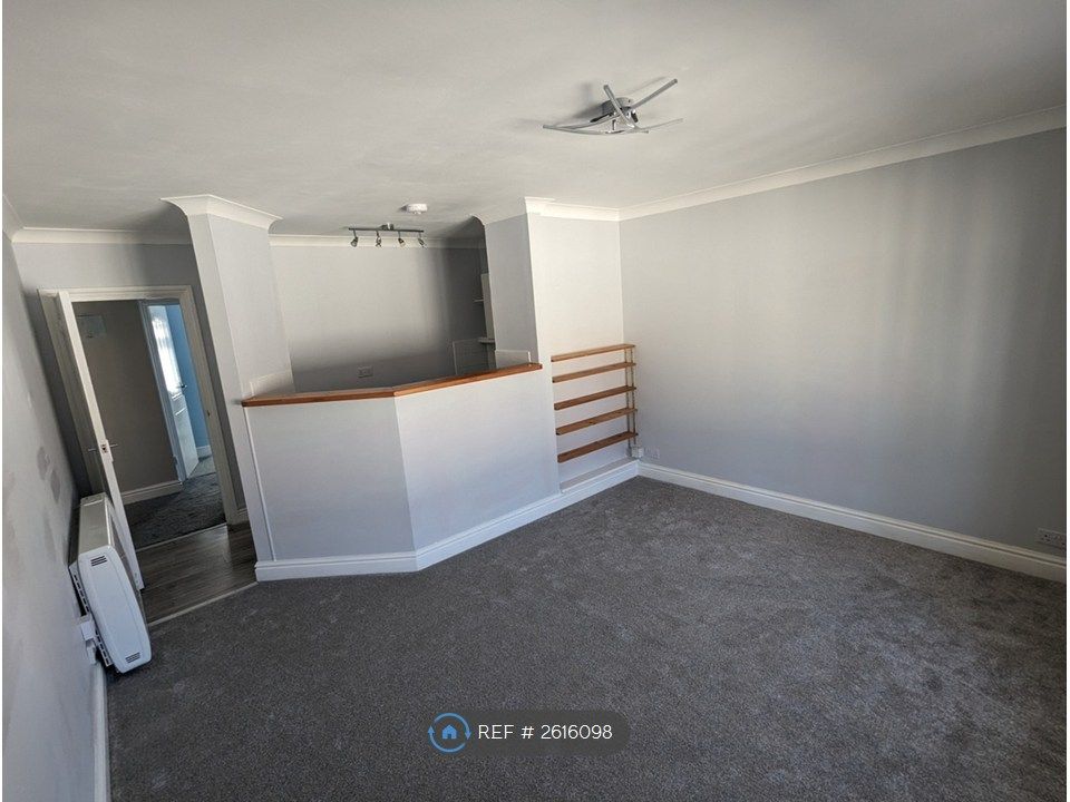 Property photo 1 of 12 Lounge/Diner