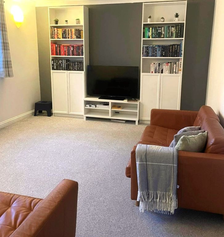Property photo 2 of 6