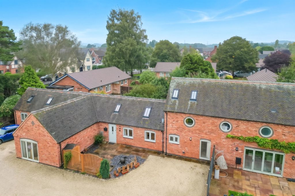 Property photo 3 of 19
