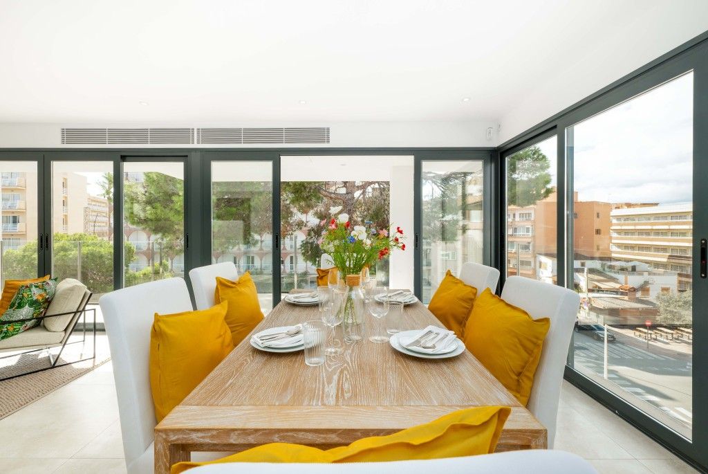 Property photo 2 of 20 Dining Room (2)