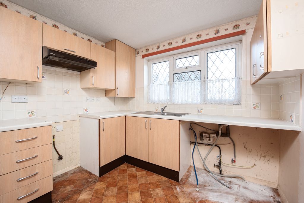 Property photo 3 of 10 39 Dovedale Close (5)