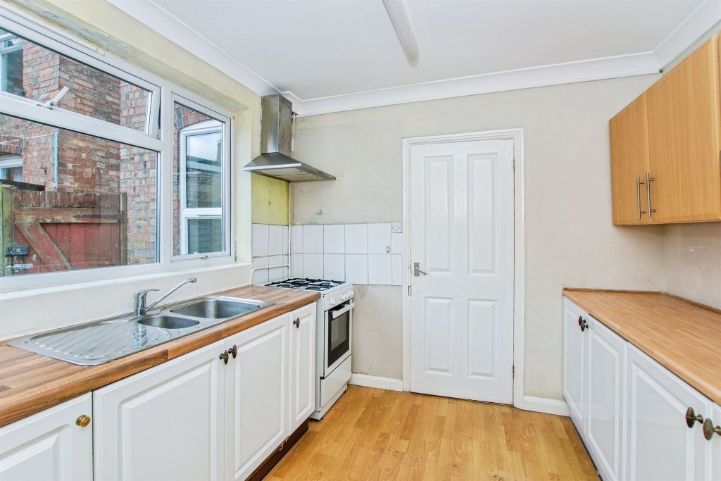 Property photo 2 of 18