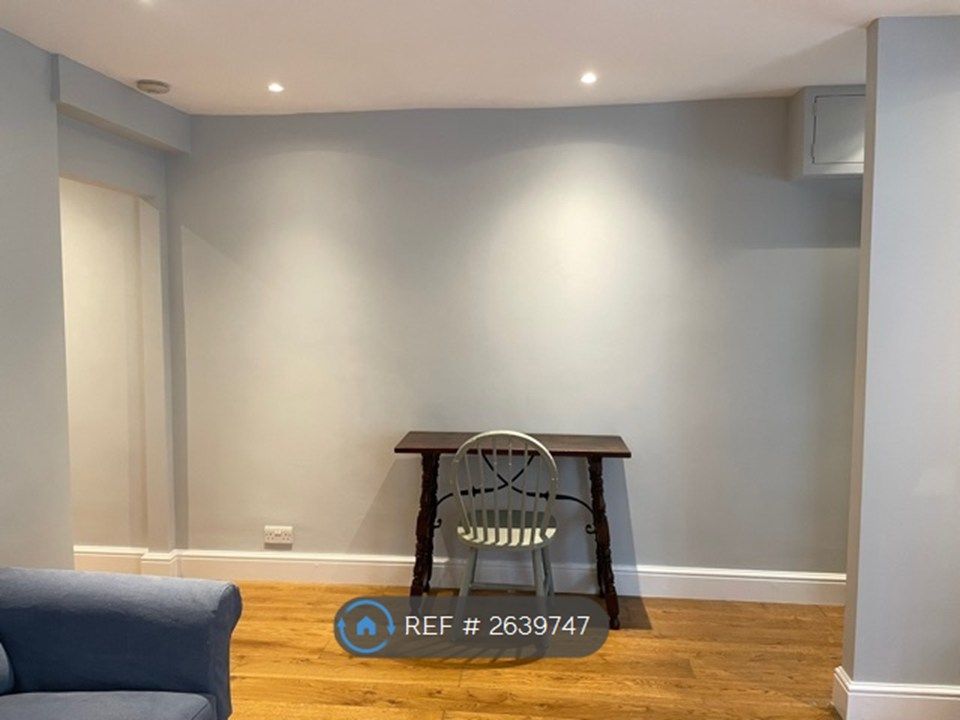 Property photo 3 of 8 Sitting Room