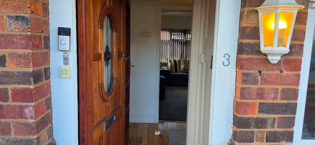 Property photo 3 of 25