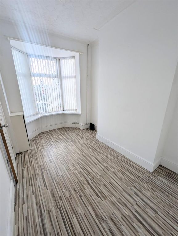 Property photo 1 of 6 Addc97E5-9cd8-4Cec-B4Ed-30B29d1194F0.Jpg