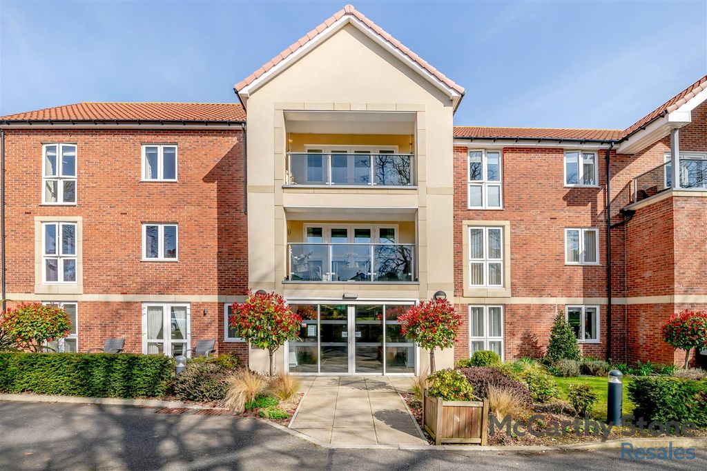 Property photo 1 of 51 8641374-Exterior05.Jpg
