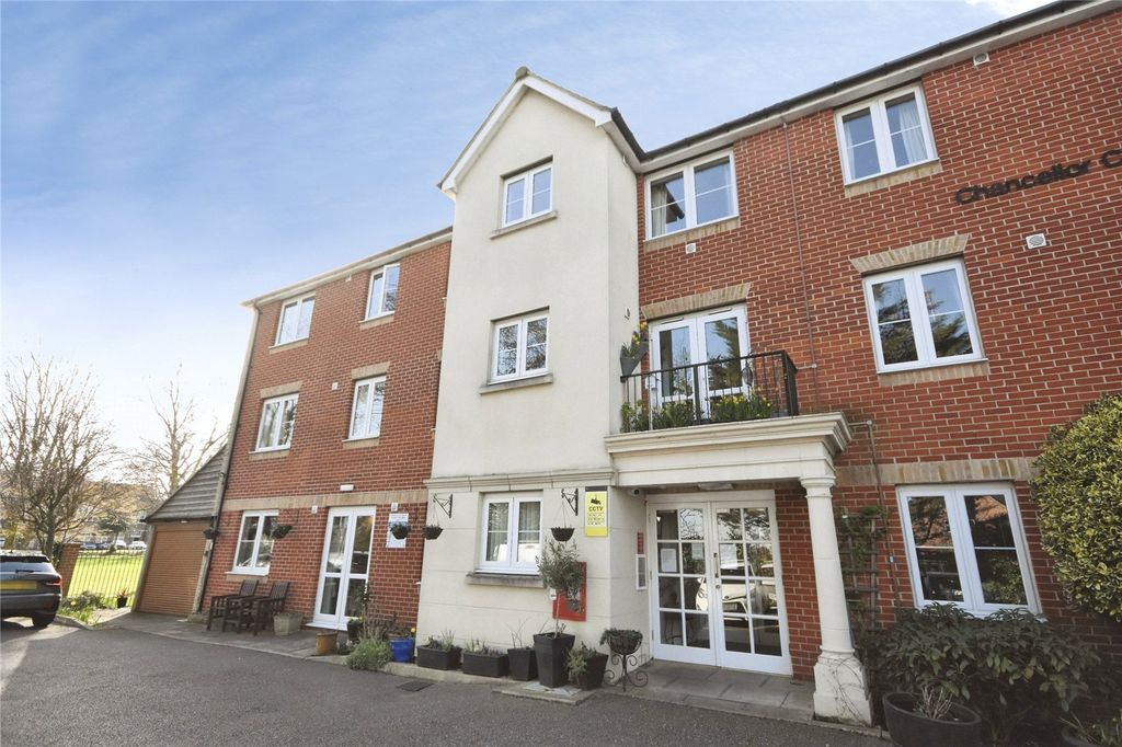 Property photo 1 of 14 Front