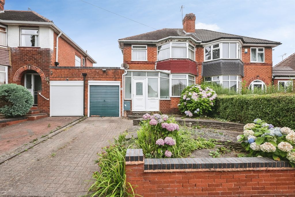 Property photo 1 of 12