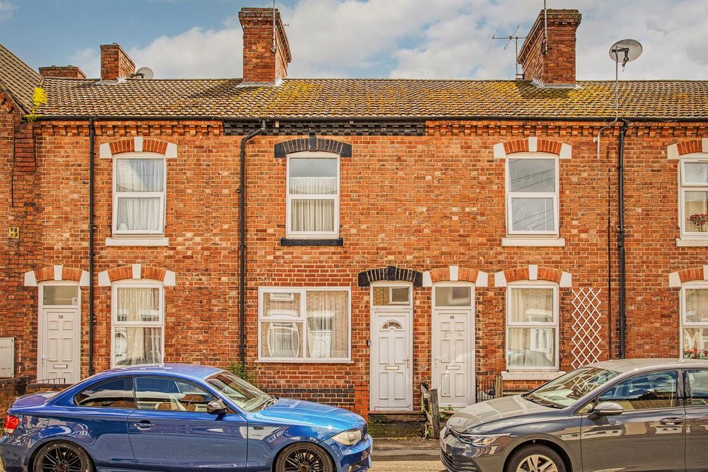 Property photo 1 of 10