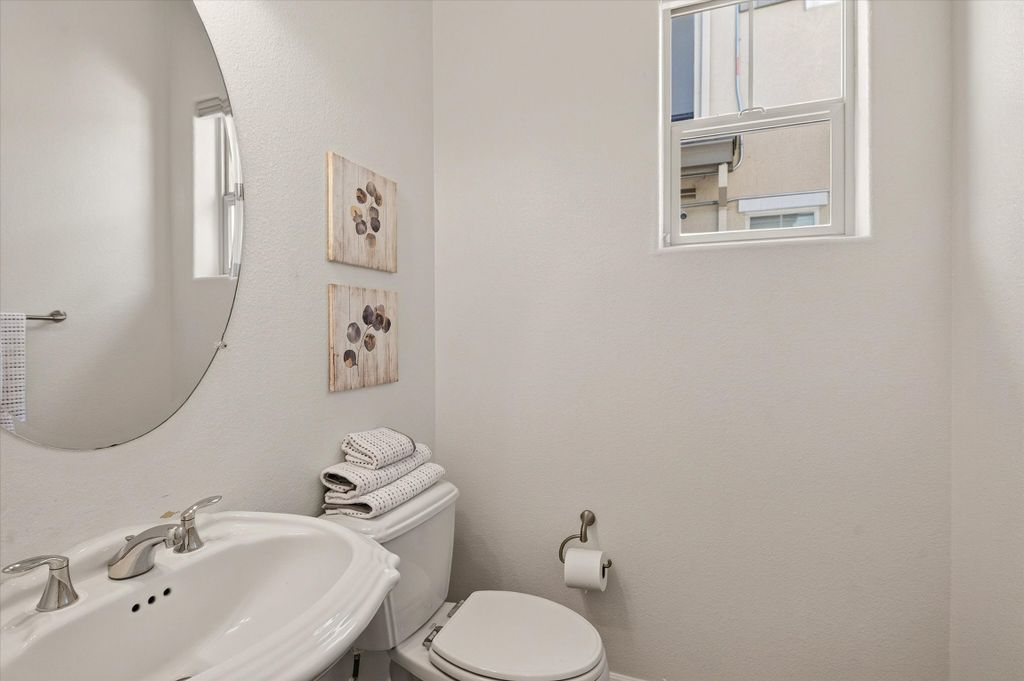 Property photo 3 of 51