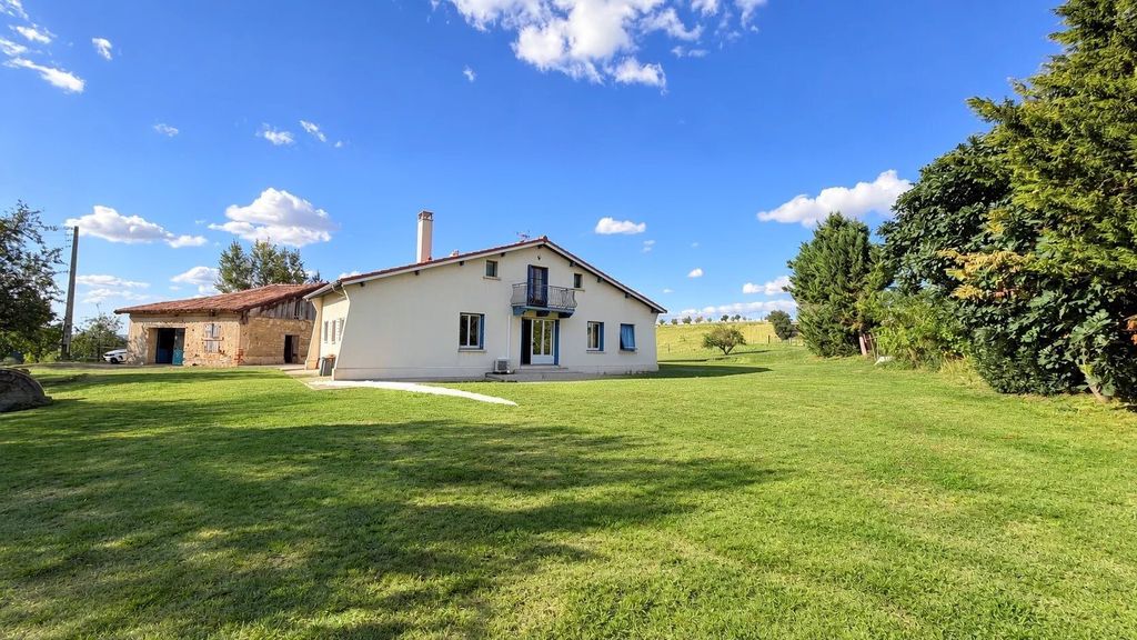 Property photo 1 of 15 L’Isle-Jourdain | Exceptional Setting | Country House With Pyrenees Views