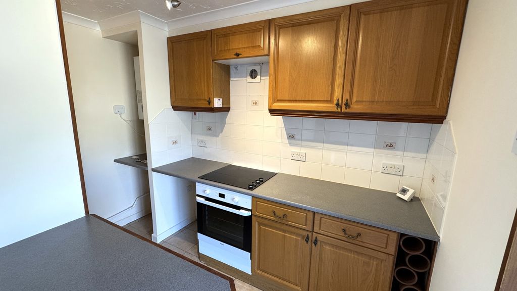 Property photo 2 of 7 Kitchen