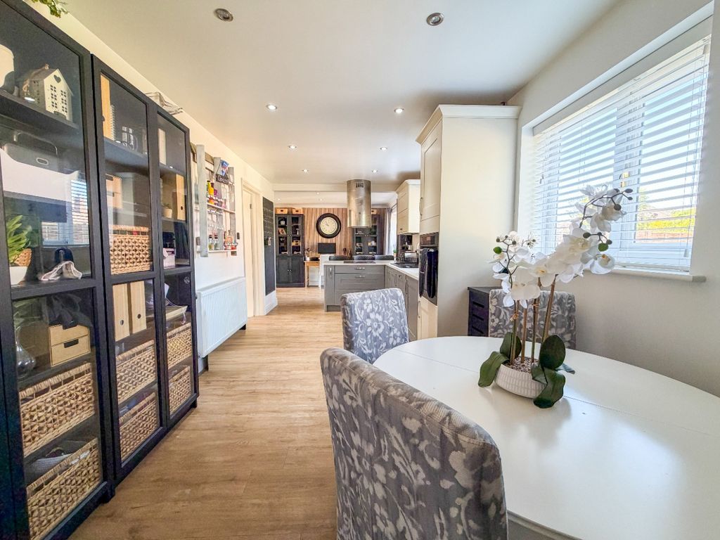 Property photo 3 of 21 5374224