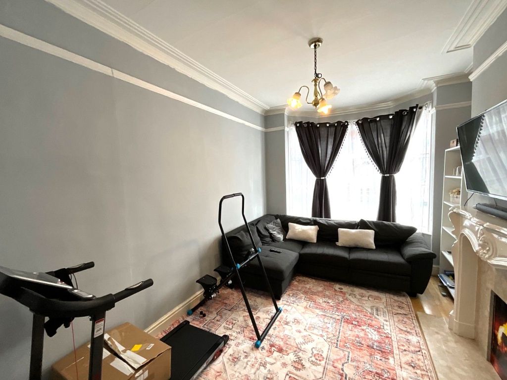 Property photo 3 of 19