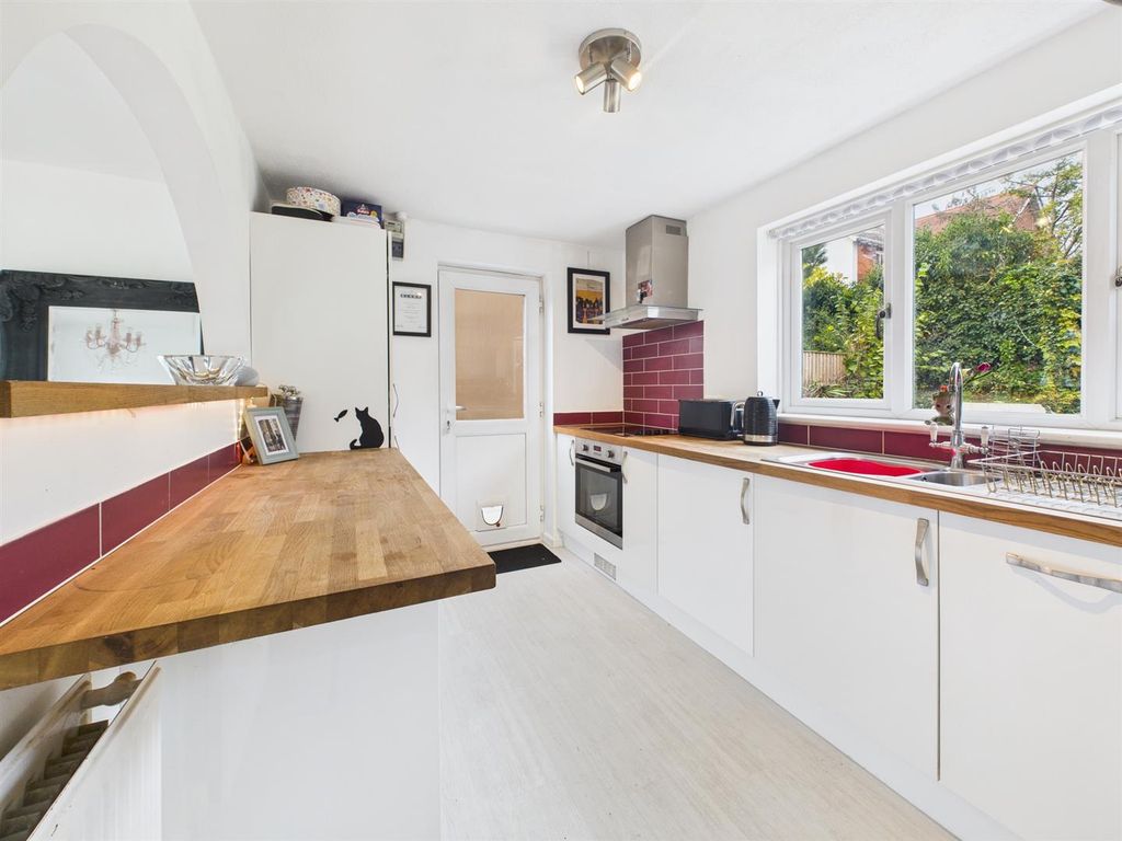 Property photo 2 of 12