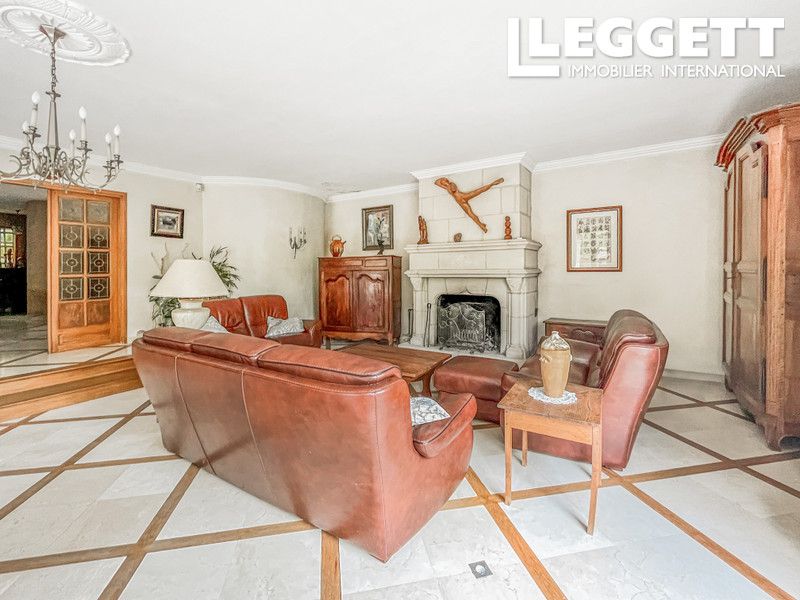 Property photo 3 of 10