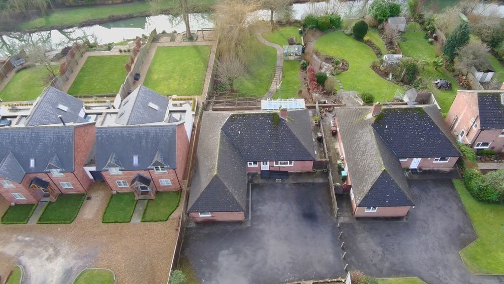 Property photo 1 of 19 Sing01042