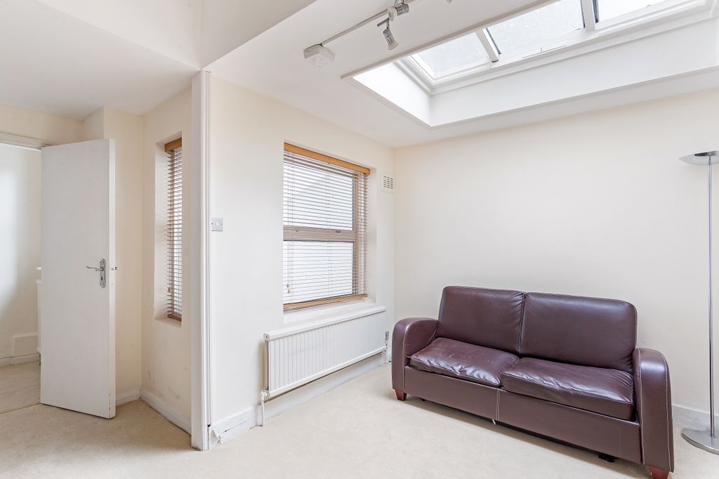 Property photo 2 of 5