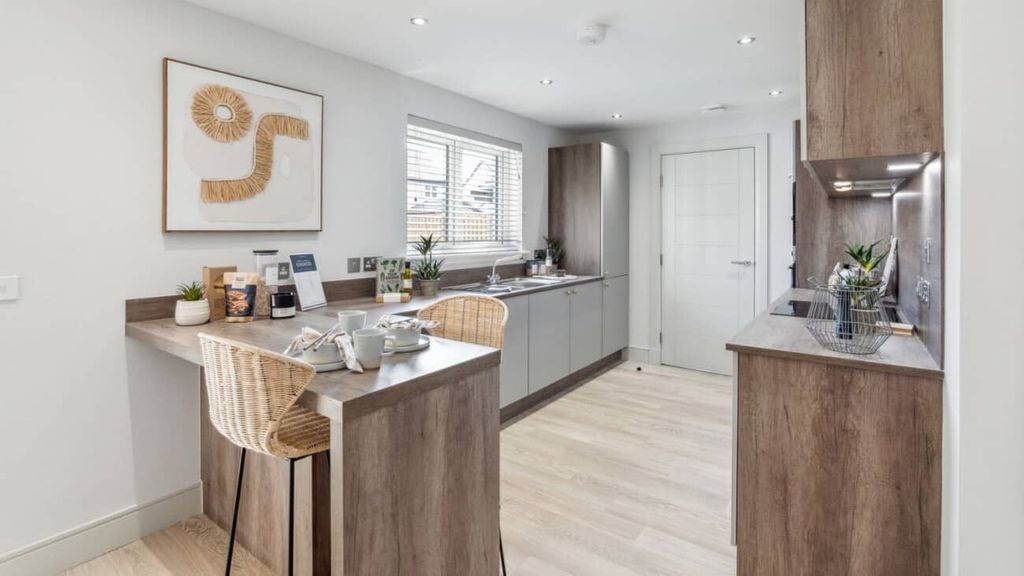 Property photo 3 of 16