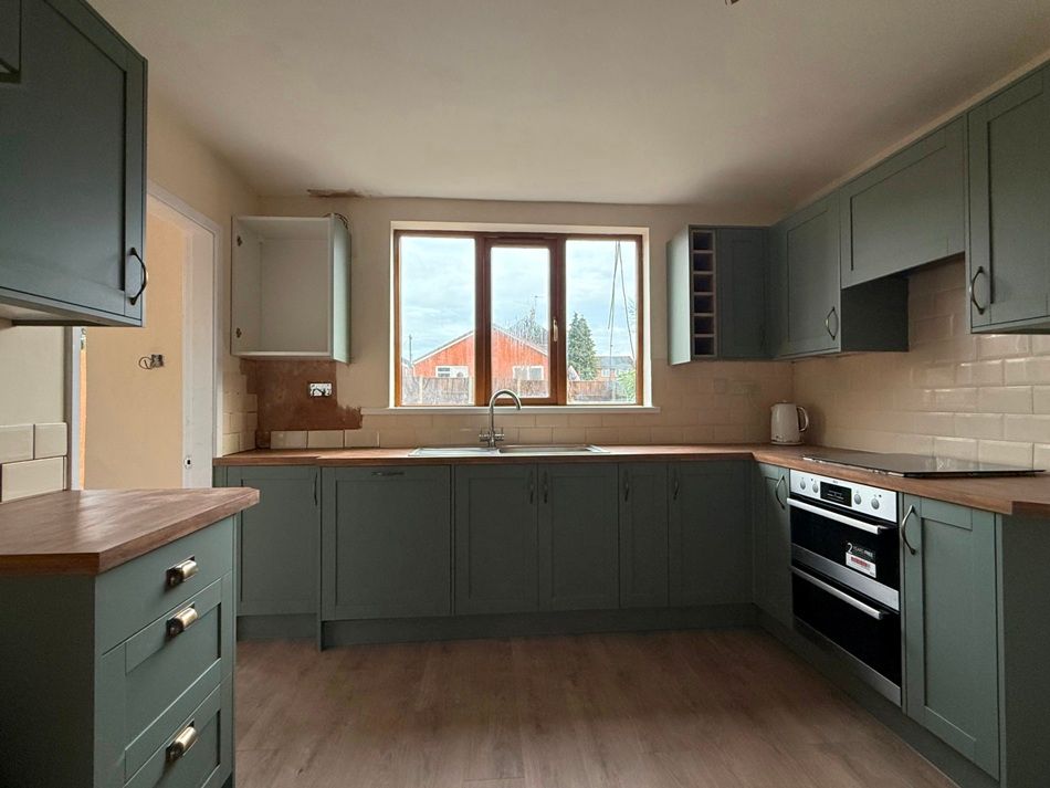 Property photo 2 of 15 Img_1924