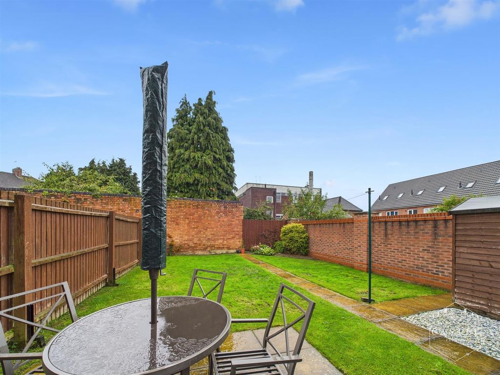 Property photo 2 of 14 Outside