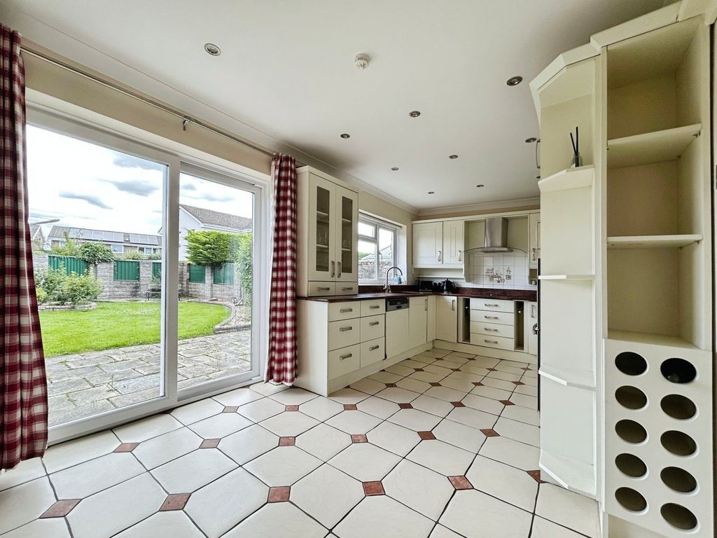 Property photo 3 of 22