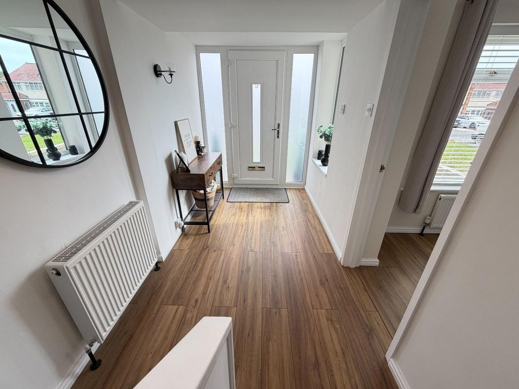Property photo 3 of 26 Hall