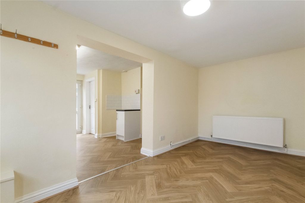 Property photo 3 of 9 Picture No. 06