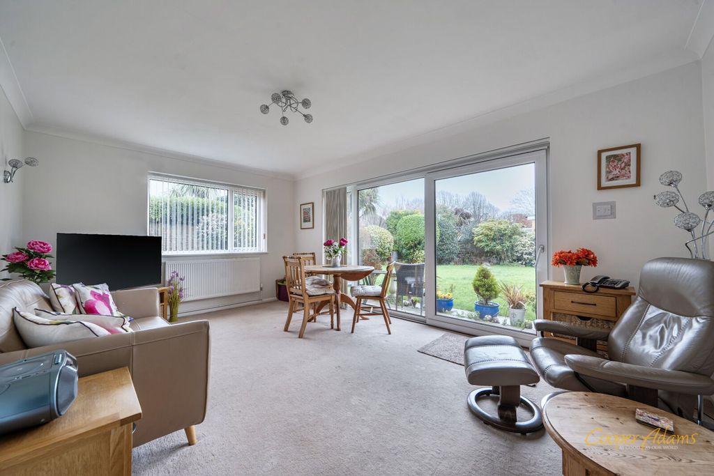 Property photo 2 of 14 Sitting &amp; Dining Room