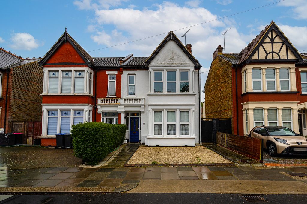 Property photo 1 of 29