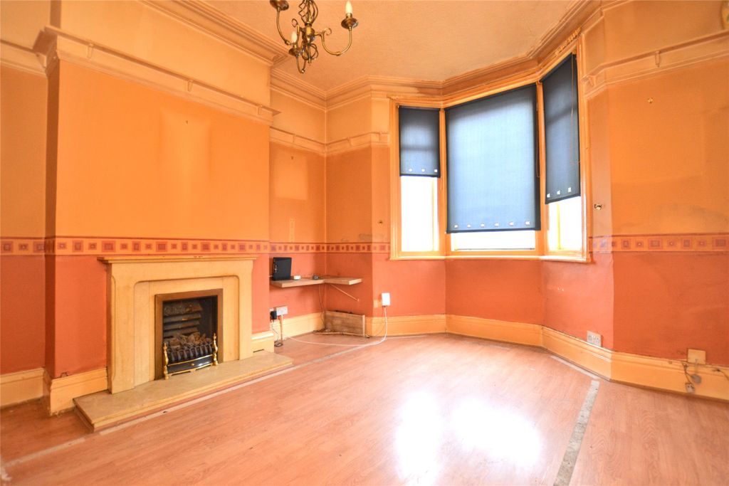Property photo 3 of 15 Picture No. 02
