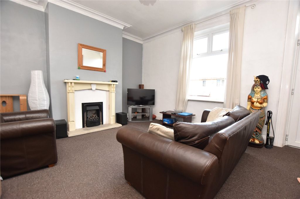Property photo 2 of 10 Picture No. 04