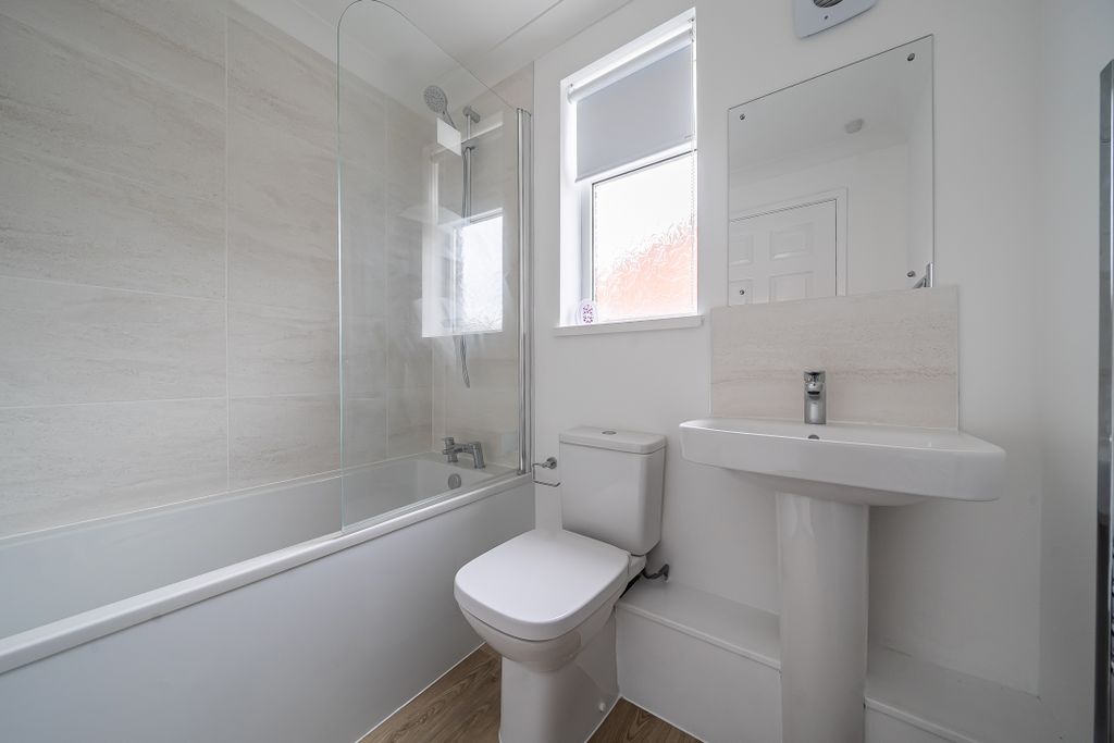 Property photo 2 of 18 Image