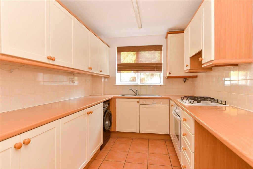 Property photo 2 of 16 Kitchen