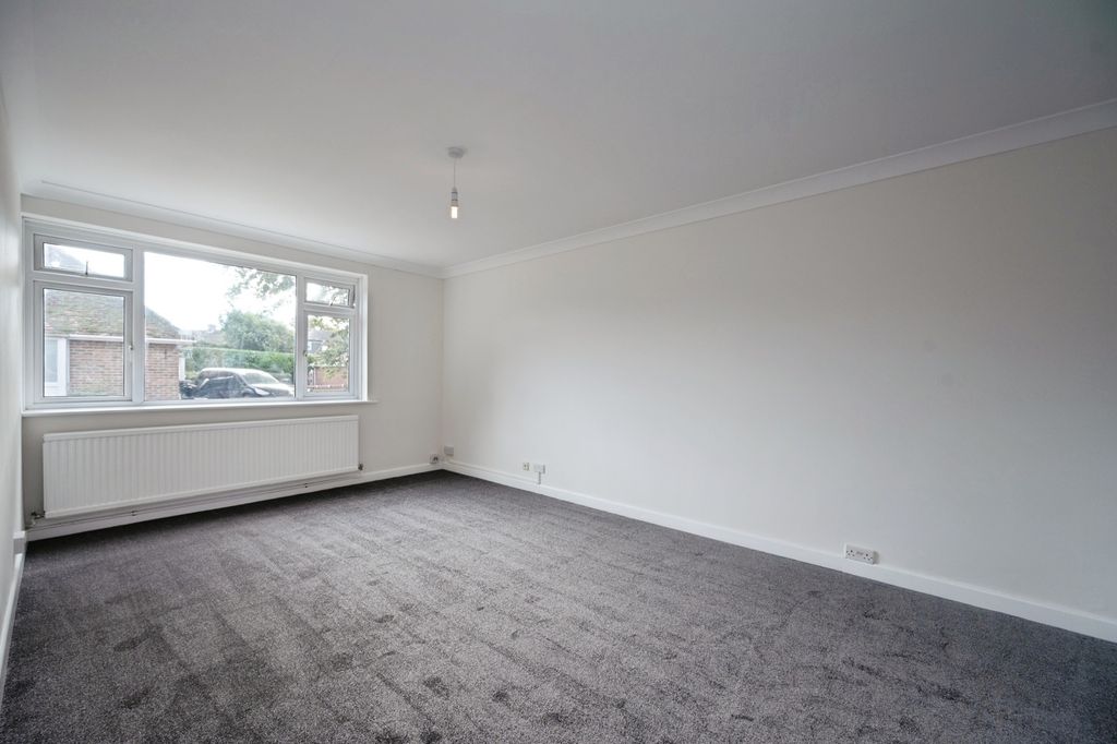 Property photo 3 of 16 Photo