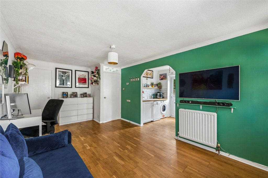 Property photo 3 of 22 Picture No. 06