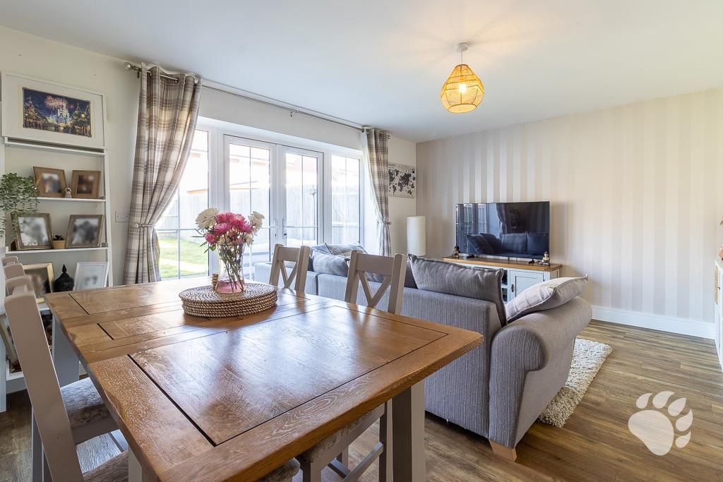 Property photo 2 of 18 Lounge/Diner