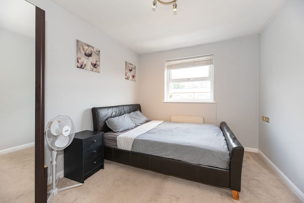 Property photo 3 of 24