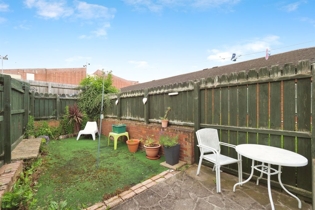Property photo 2 of 17