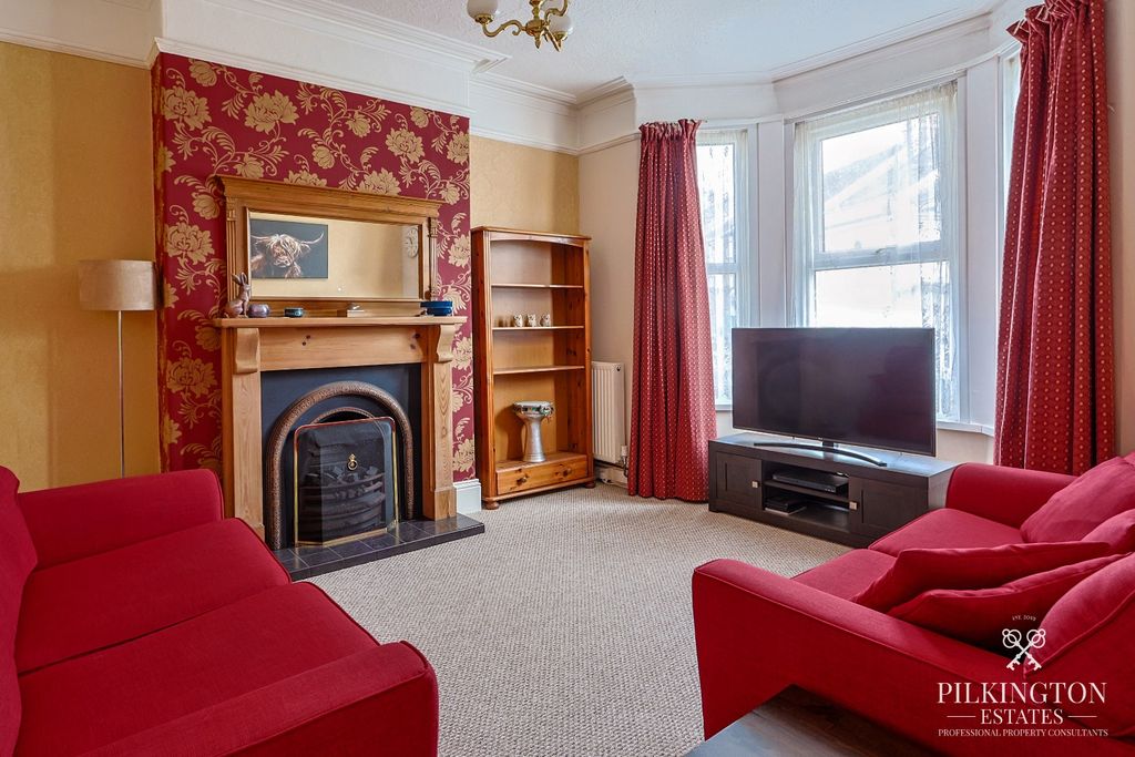 Property photo 2 of 11 5717914